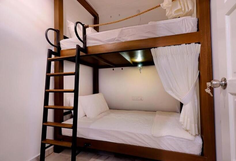 Общежитие Leisure Lodge