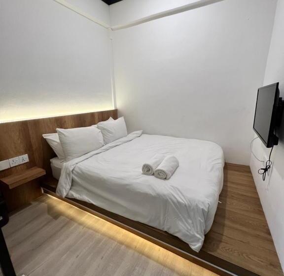 Общежитие Leisure Lodge