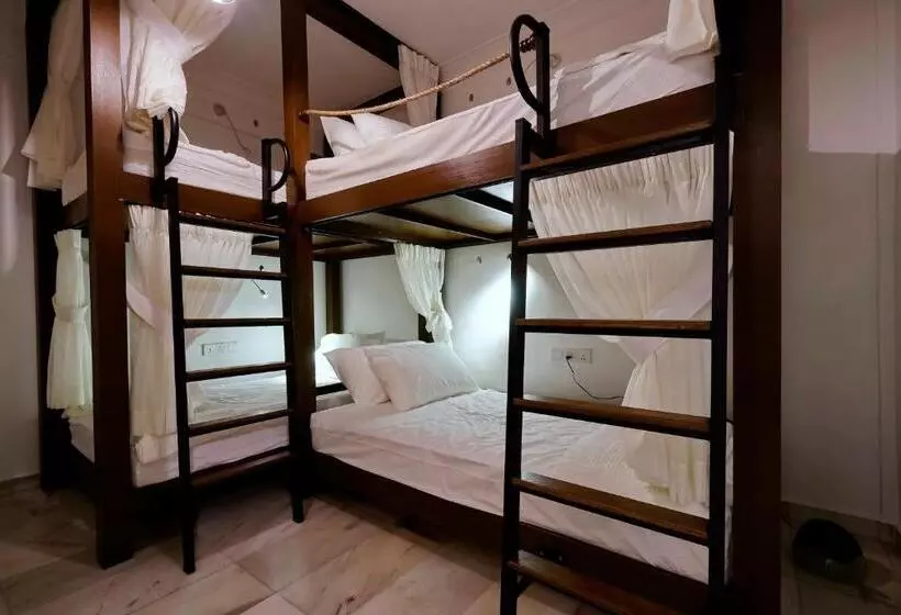 Retkeilymaja Leisure Lodge