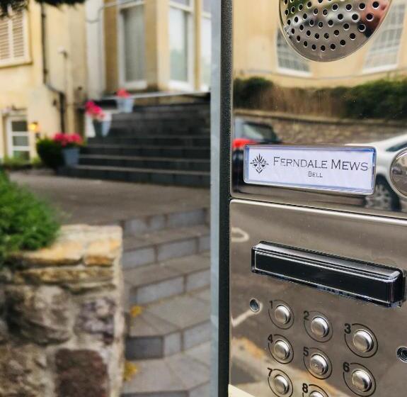 تختخواب و صبحانه Ferndale Mews