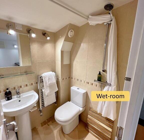 تختخواب و صبحانه Ferndale Mews