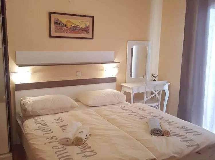 تختخواب و صبحانه Guesthouse Mira