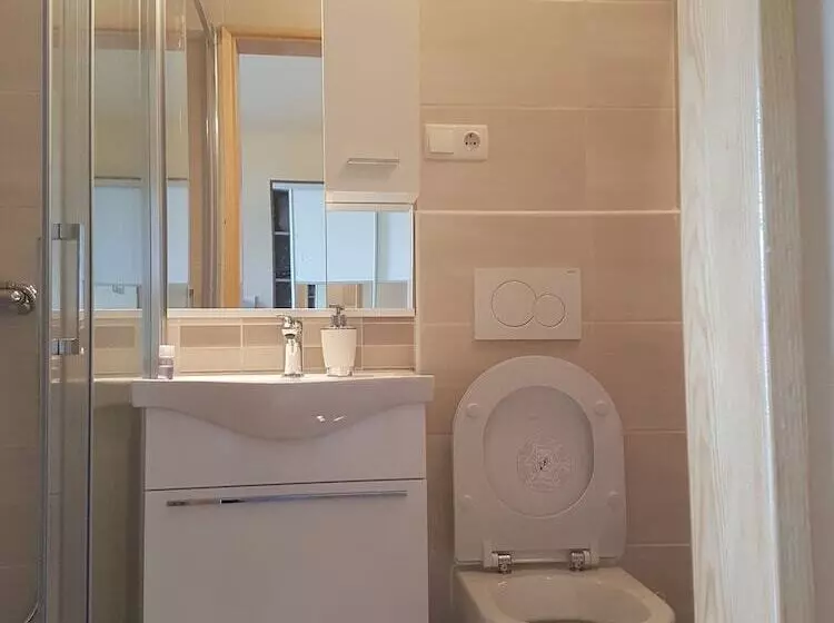 تختخواب و صبحانه Guesthouse Mira