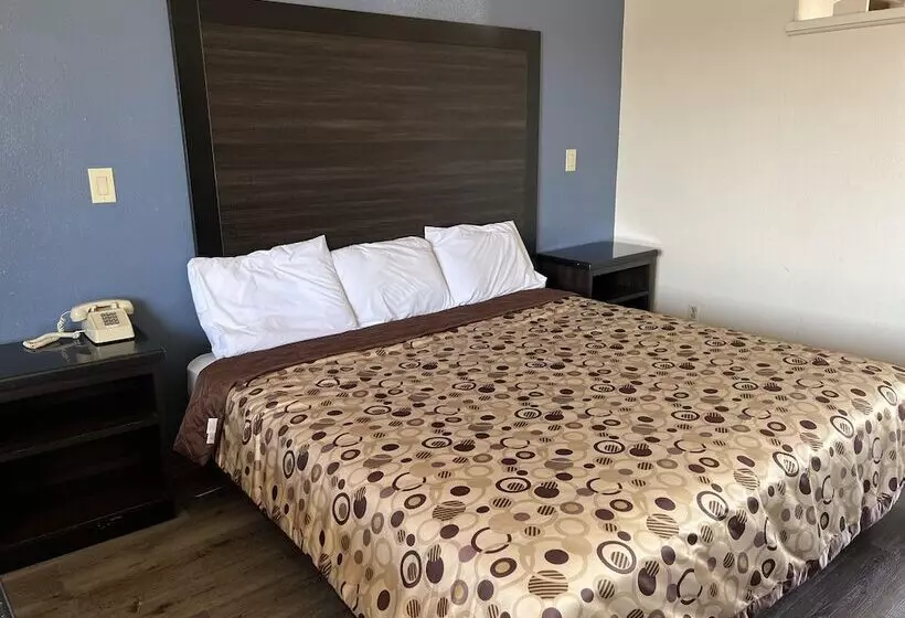 ホテル Economy Inn Fresno