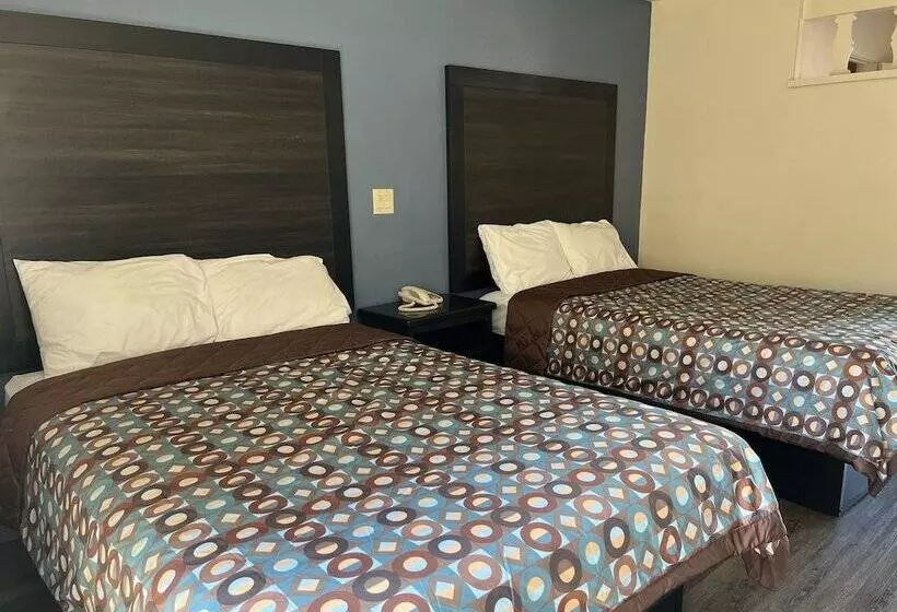ホテル Economy Inn Fresno