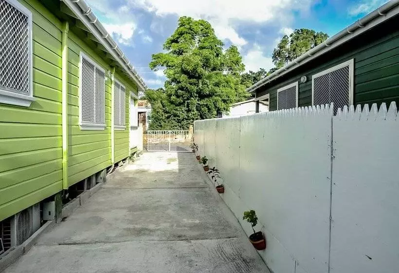 هتل Eko Cozy Guest House