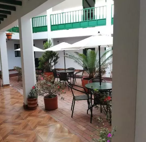 ホテル Esquina Colonial