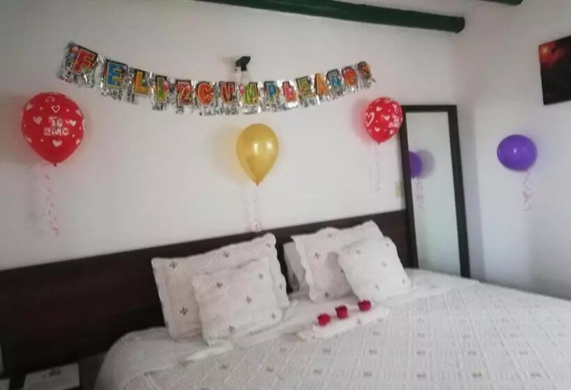 ホテル Esquina Colonial