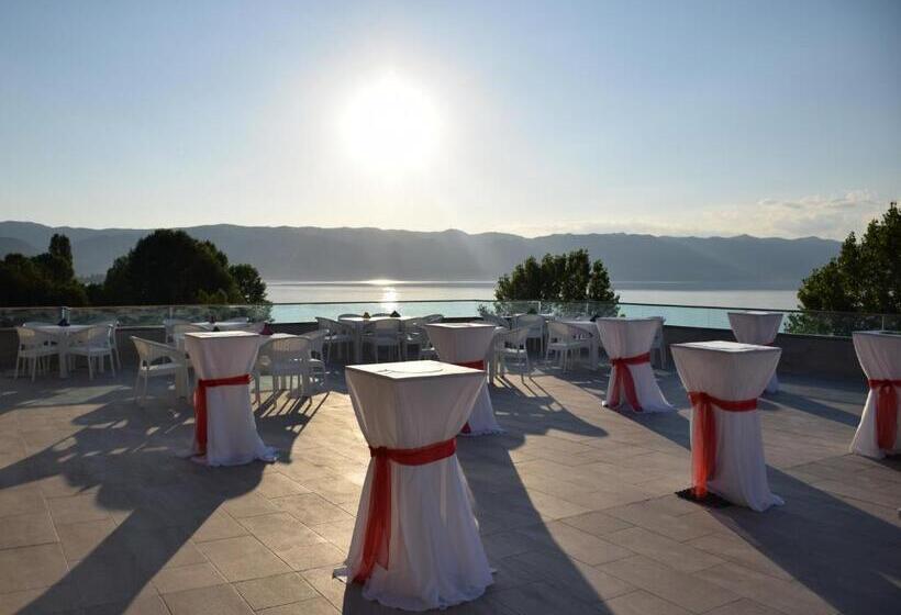 Отель Pogradeci 2