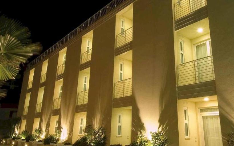 בית מלון כפרי & Residence Continental