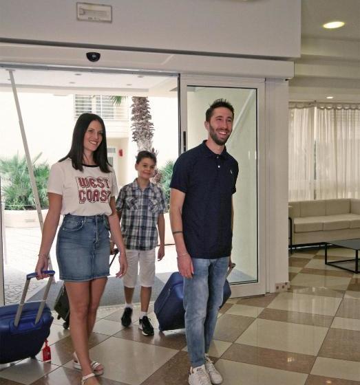 בית מלון כפרי & Residence Continental