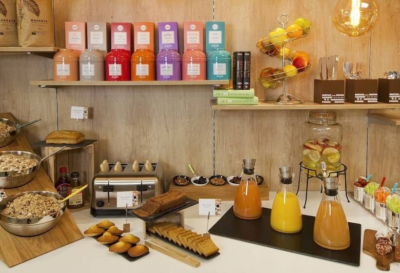 בית מלון כפרי Residhome Asnieres Park