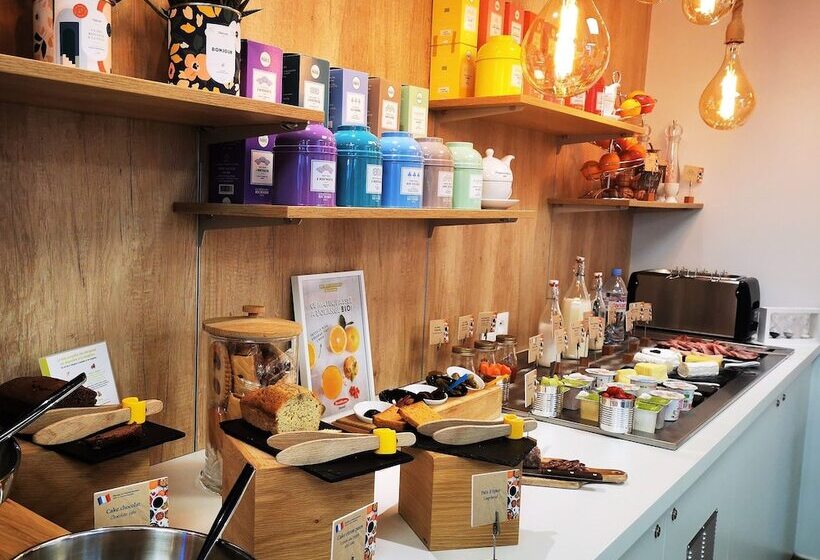 בית מלון כפרי Residhome Asnieres Park