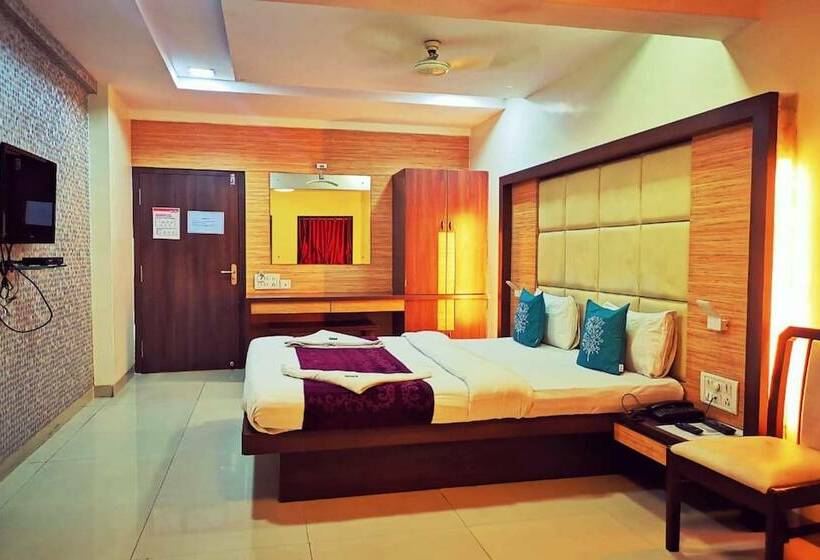 호텔 Sai Sharan Stay Inn