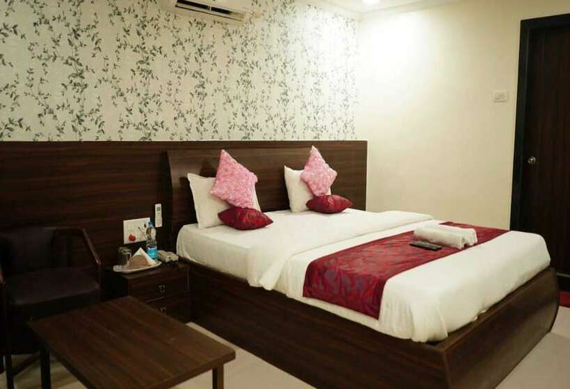 호텔 Sai Sharan Stay Inn