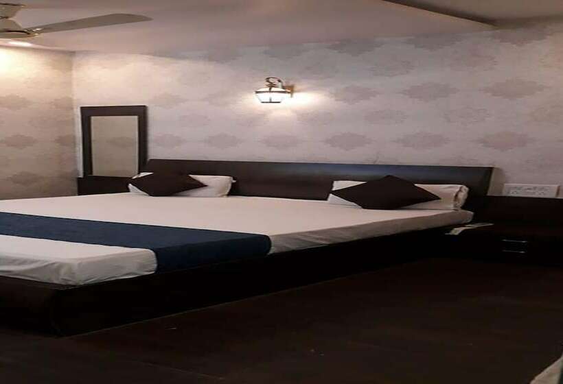 호텔 Sai Sharan Stay Inn