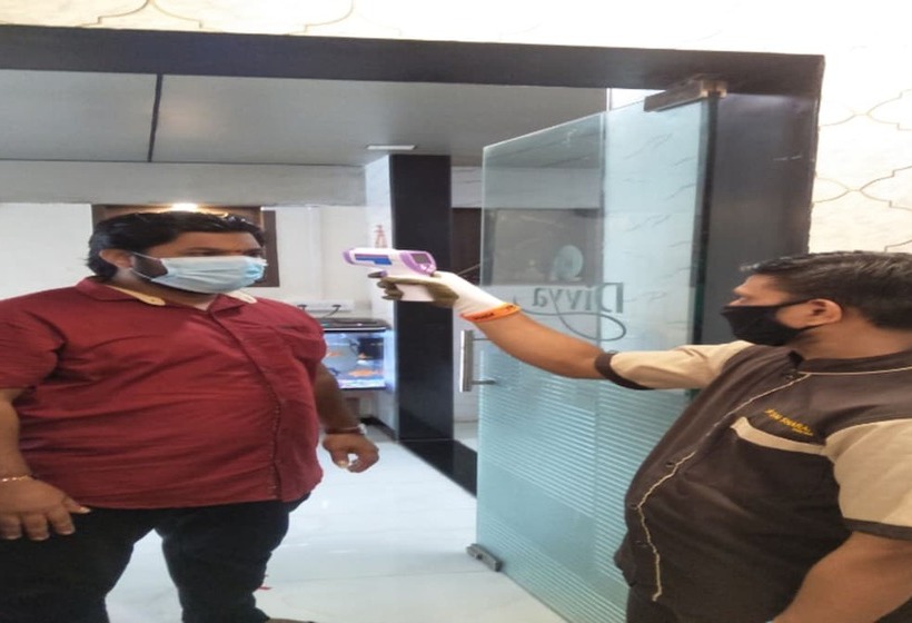 호텔 Sai Sharan Stay Inn