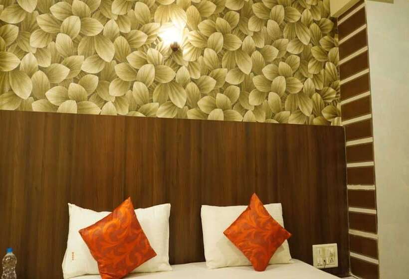 호텔 Sai Sharan Stay Inn