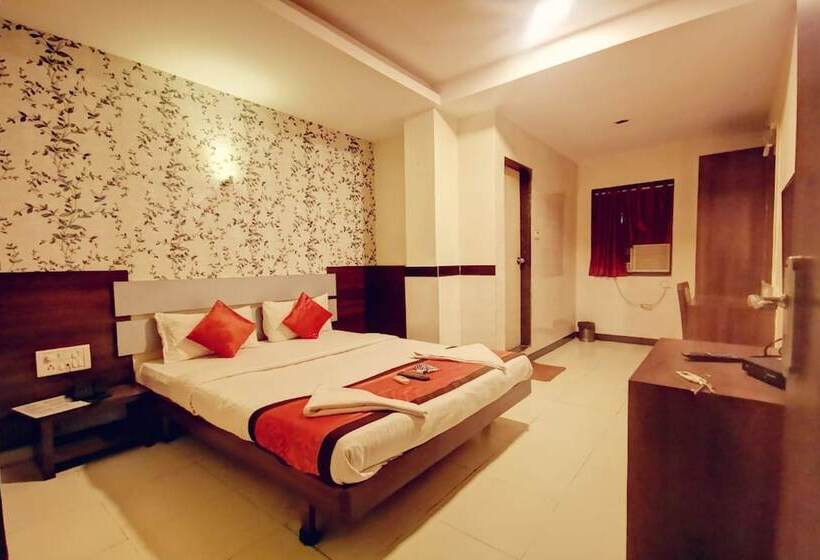 호텔 Sai Sharan Stay Inn