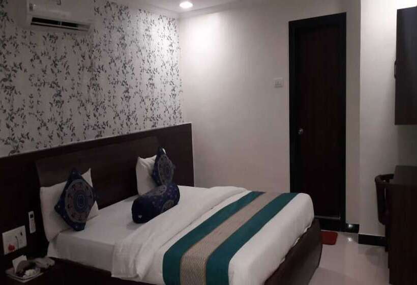 호텔 Sai Sharan Stay Inn