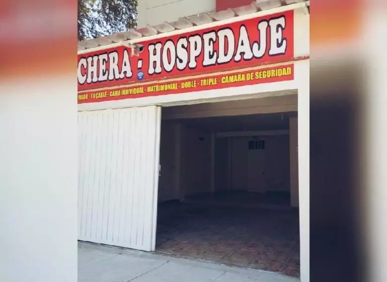 ホテル Hospedaje Residencial Los Fresnos   Miraflores Piura