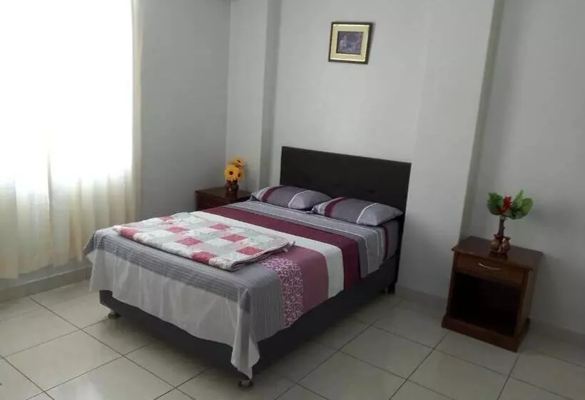 ホテル Hospedaje Residencial Los Fresnos   Miraflores Piura