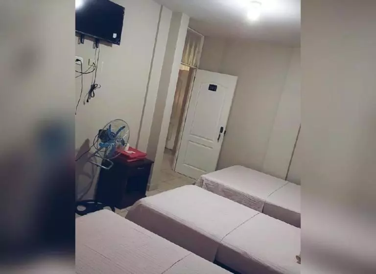 ホテル Hospedaje Residencial Los Fresnos   Miraflores Piura