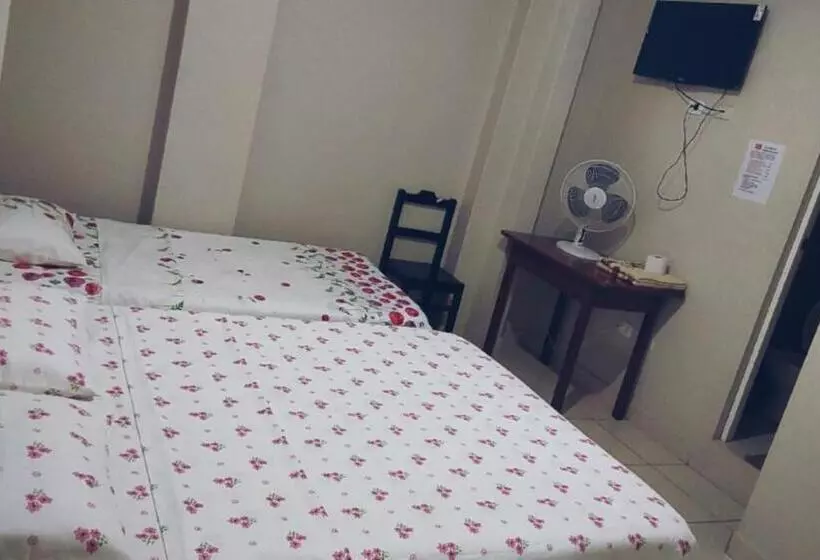 ホテル Hospedaje Residencial Los Fresnos   Miraflores Piura