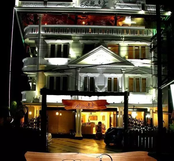 ホテル La Promenade