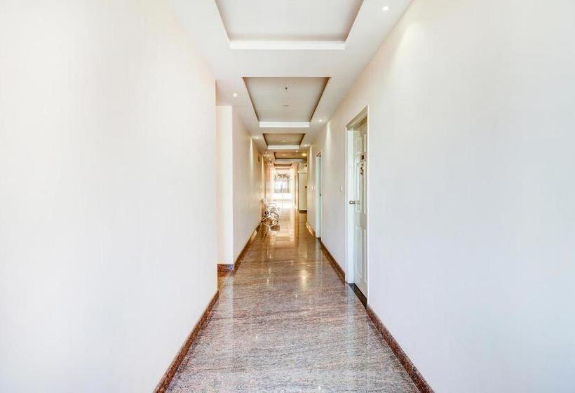 Fotos del hotel Fabhotel Bali Square Munnekollal:  6