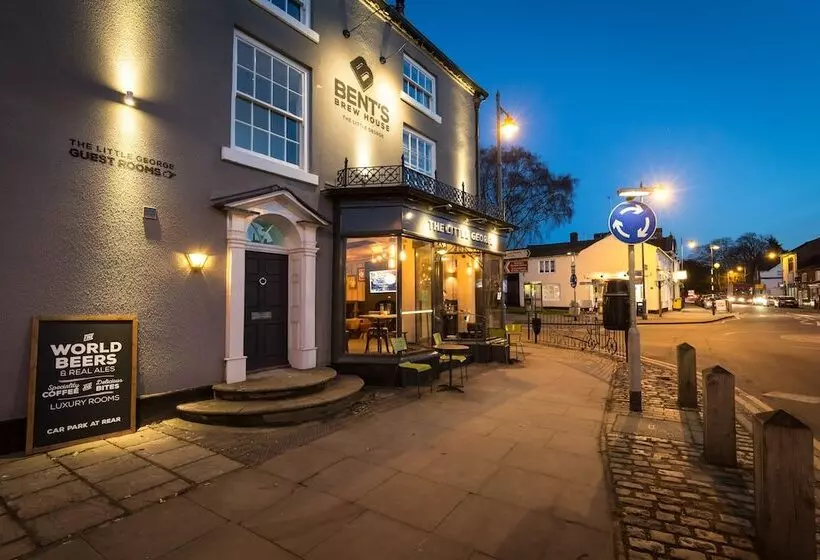 Hotelli The Little George