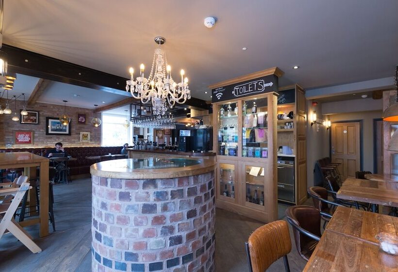 酒店 The Little George