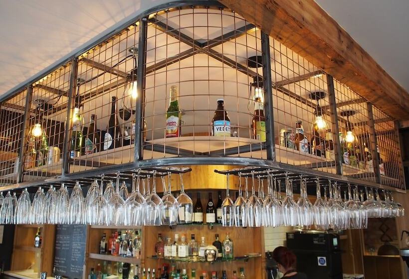 酒店 The Little George