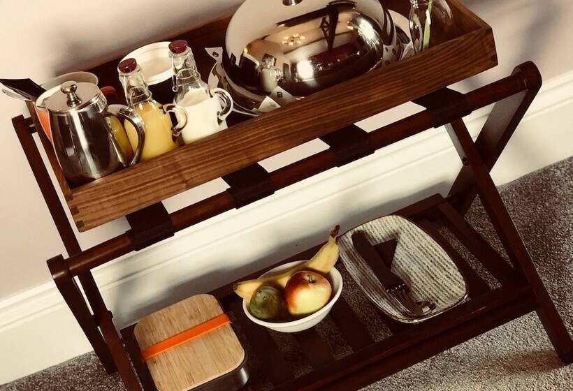 酒店 The Little George