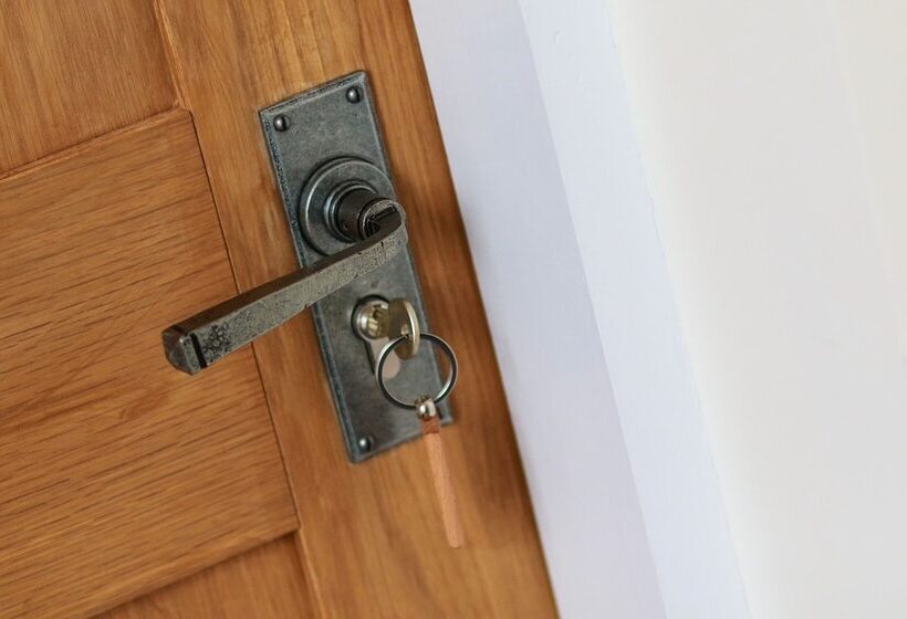 酒店 The Little George