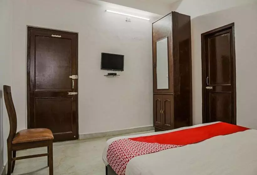 Oyo 132 Hotel Royal T