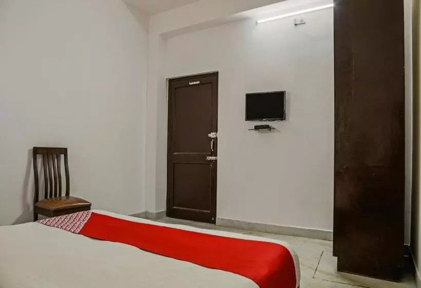 Oyo 132 Hotel Royal T