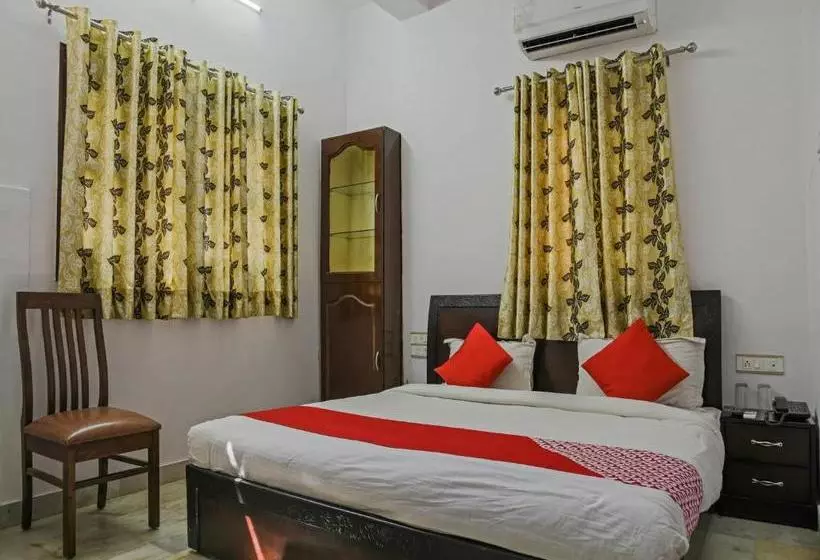 Oyo 132 Hotel Royal T