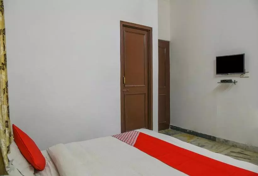 Oyo 132 Hotel Royal T
