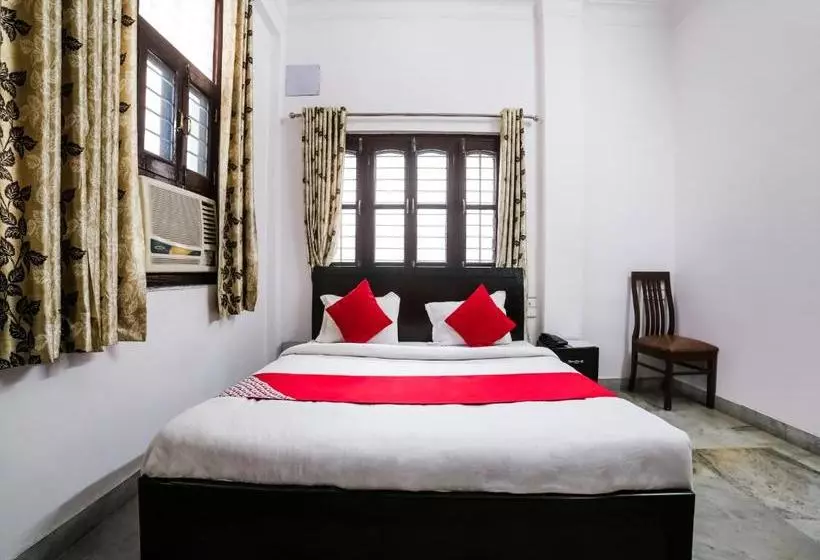 Oyo 132 Hotel Royal T