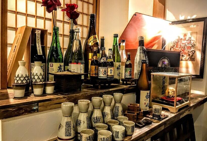 Seacret Base Ebisutei Souzou With Sake Bar   Hostel