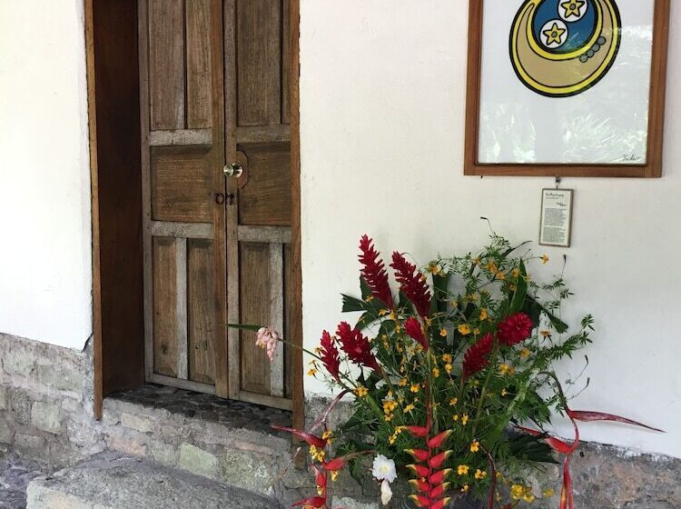 تختخواب و صبحانه Hacienda San Lucas