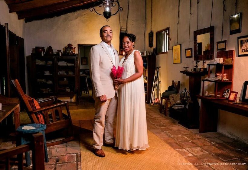 تختخواب و صبحانه Hacienda San Lucas