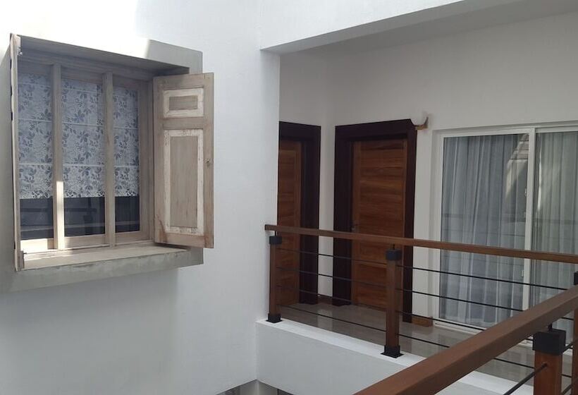 Bed and Breakfast Kmc Villa