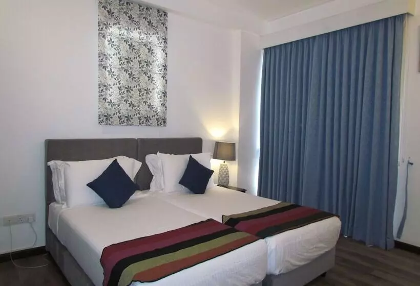 تختخواب و صبحانه Kmc Villa
