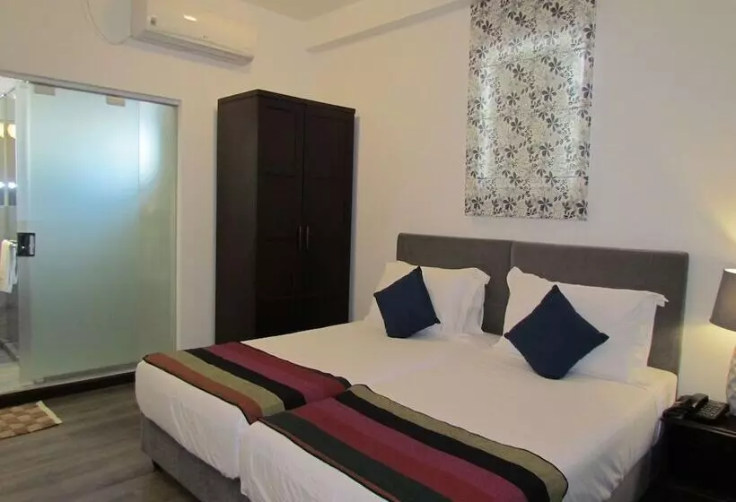 تختخواب و صبحانه Kmc Villa
