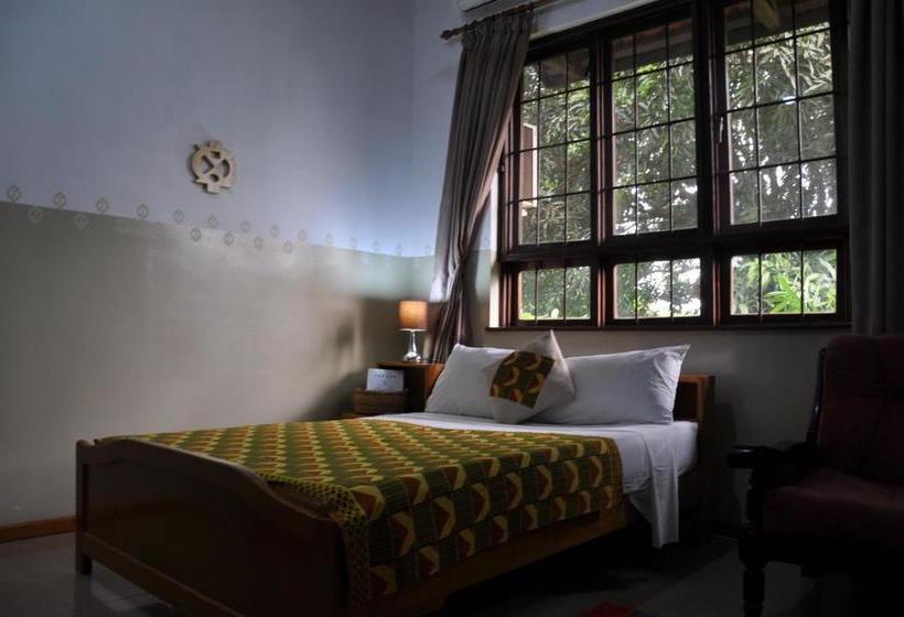 Bed and Breakfast Logess Estates Guesthouse