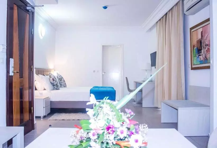 Conciergerie Hotel White House