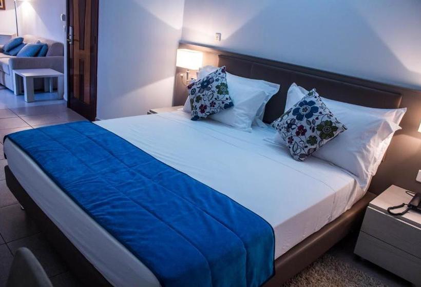 Conciergerie Hotel White House