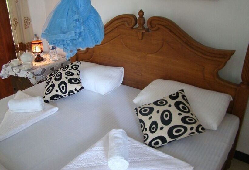 בית מלון כפרי Bentota Dilu Villa